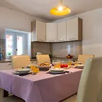 House Anabella * Krk Town