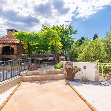 Tatil Evi House Anabella Milohnici