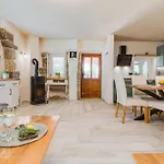 Case de vacanță House Anabella